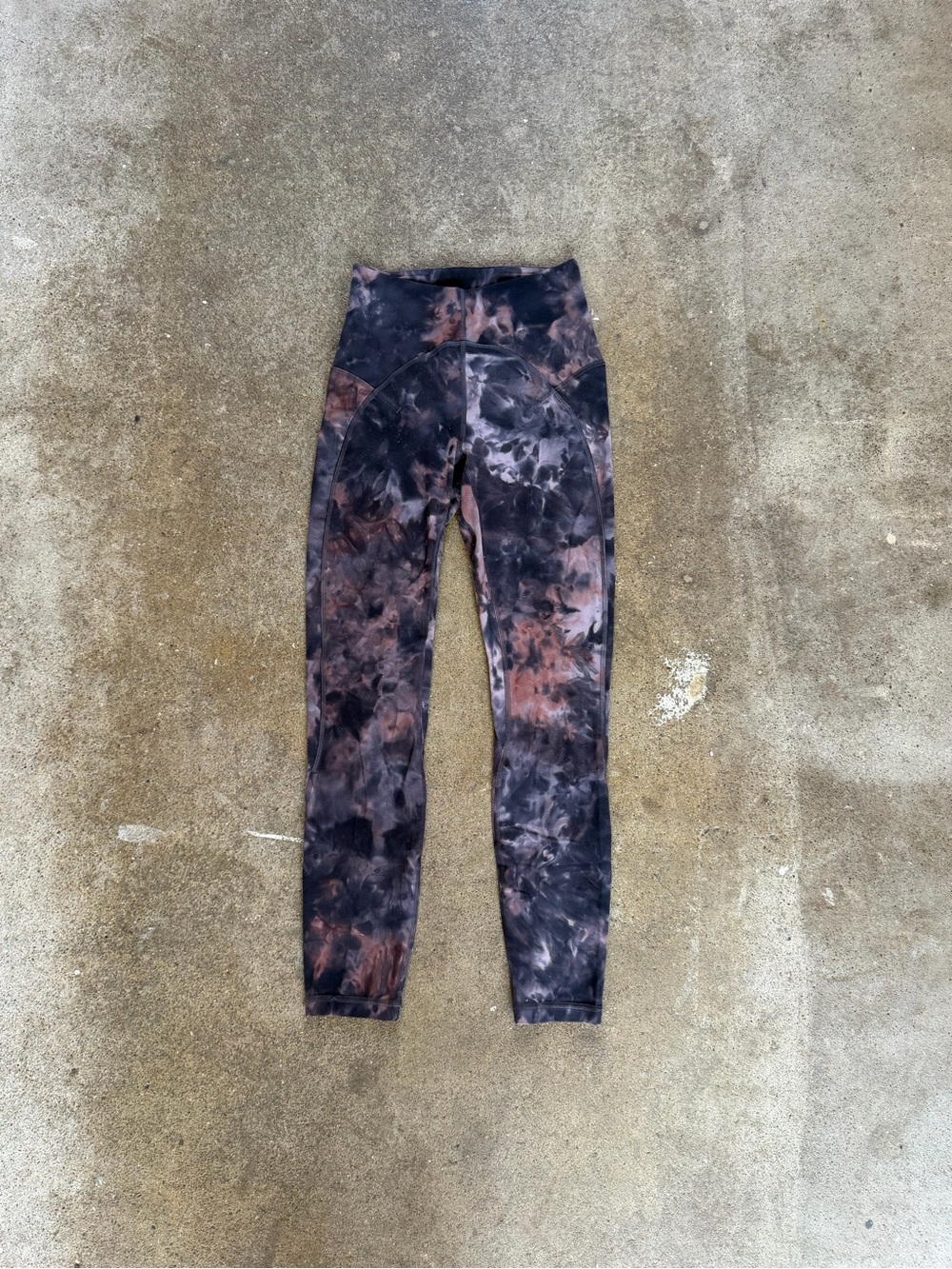 Lululemon Unlimit High Rise Tight 25" Keyhole in Diamond Dye Grey Pink Size 4 - Picture 6 of 11